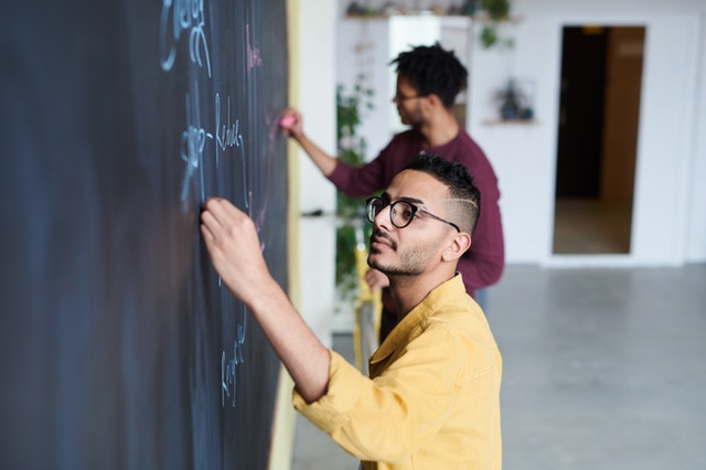 5 Best Ways to Engage Alumni after Rehab